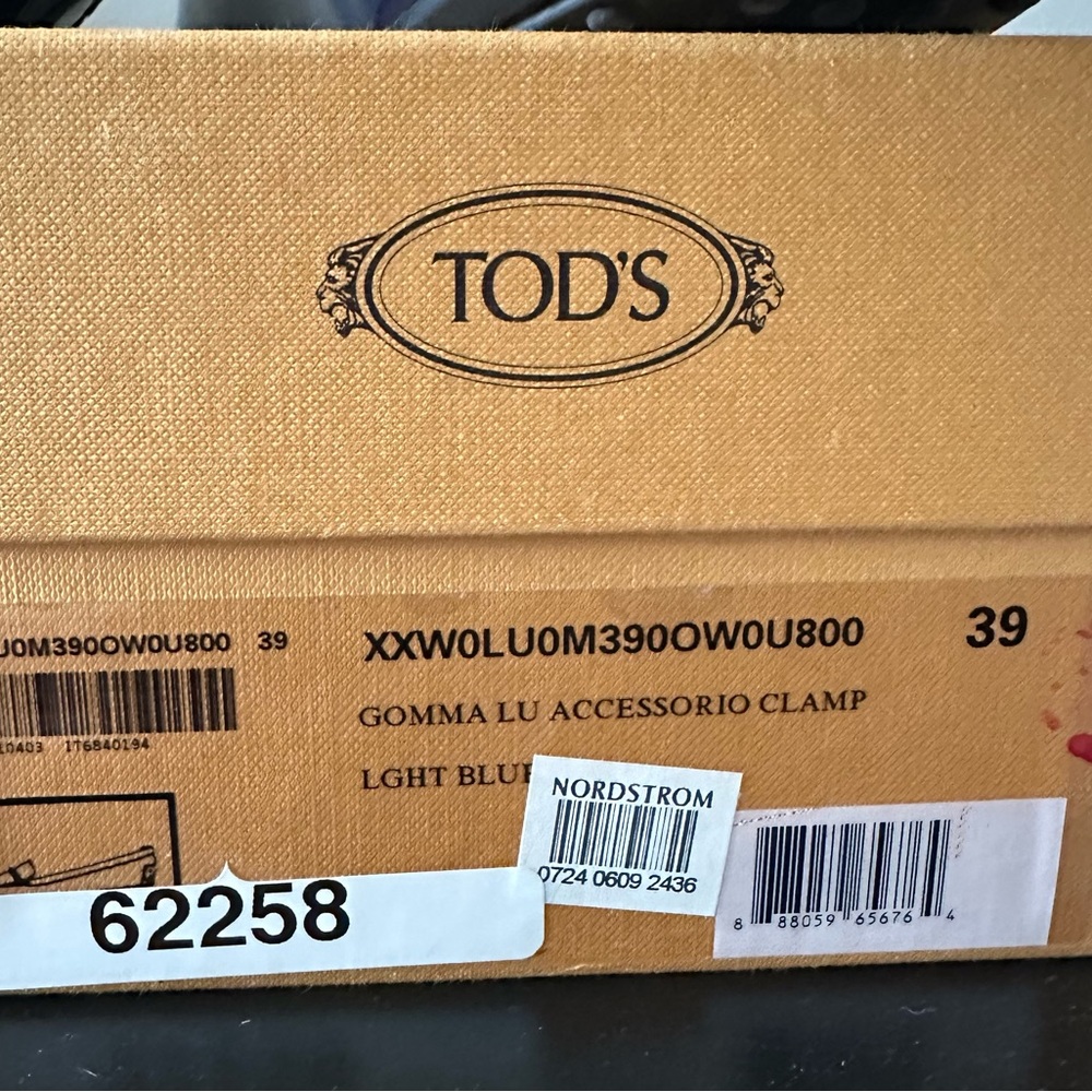 TOD’S Gommino Patent Leather Loafers Navy Blue Size 39 - Excellent Condition box - Picture 10 of 11